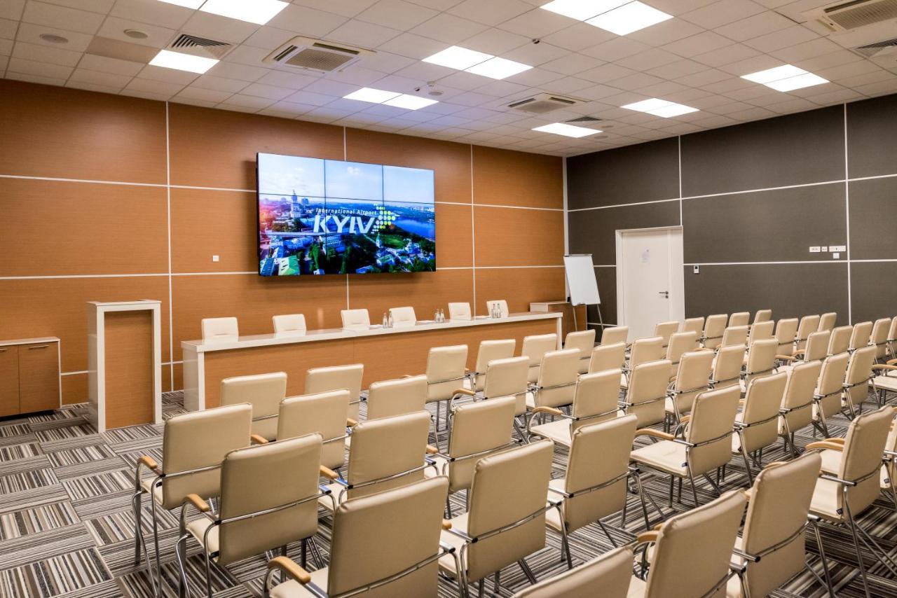 Terminal B Hotel Киев Экстерьер фото